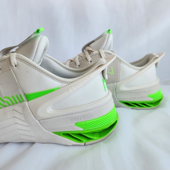 15 MEN\'S NIKE METCON 8 FLYEASE PHANTOM / GREEN DO9388-006 WEIGHTLIFTING main image 11